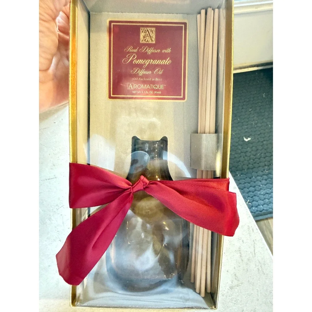 Aromatique Pomegranate Reed Diffuser Set 3.1 fl oz Gift Box New Home Fragrance